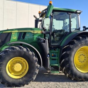 6215R John Deere 2025